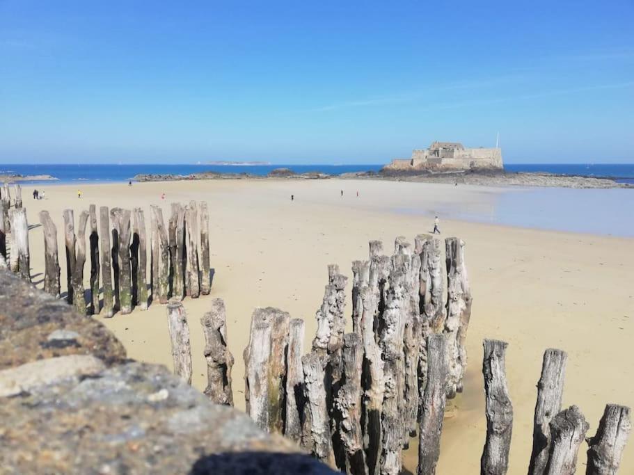Dinard : Loft De 175 M² - A 150 M De La Plage Exterior photo